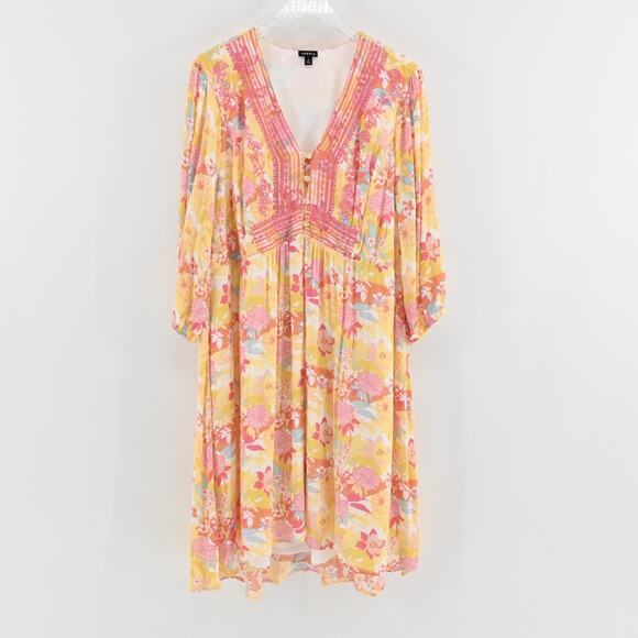 TORRID Dress Size 2X Peach Floral Print Gauze Hi-Lo VNeck Shirred Embroidery - Picture 2 of 15